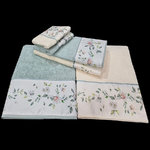 GREEN/BEIGE TOWELS WITH FLOWERS FABRIC